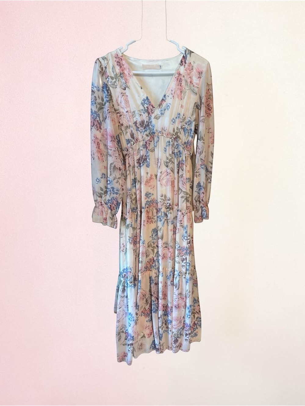 Romantic V-Neck Floral Maxi Dress in Cream & Pink